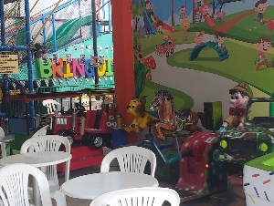 BRINQUITOS CON  LA MEJOR DIVERCIÓN