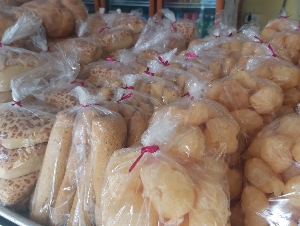 DELICIAS DEL PUERTO  PANADERIA  CON SERVICIO DE RESTAURANTE .